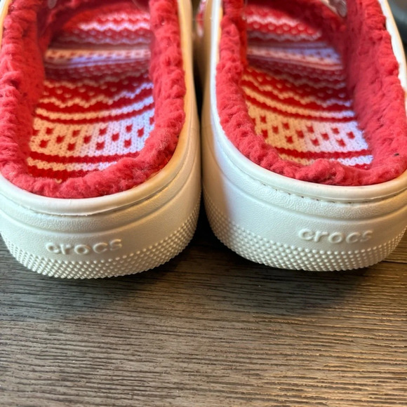 CROCS Men’s sizes Cozy Fuzzy Sandals NWT - Picture 4 of 9